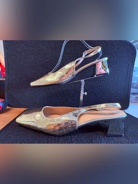Women’s Gold Metallic Slingback Heels Size 45 (US 13–13.5) NWOT